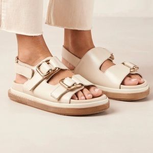 Alohas Harper white leather sandals with velcro closure